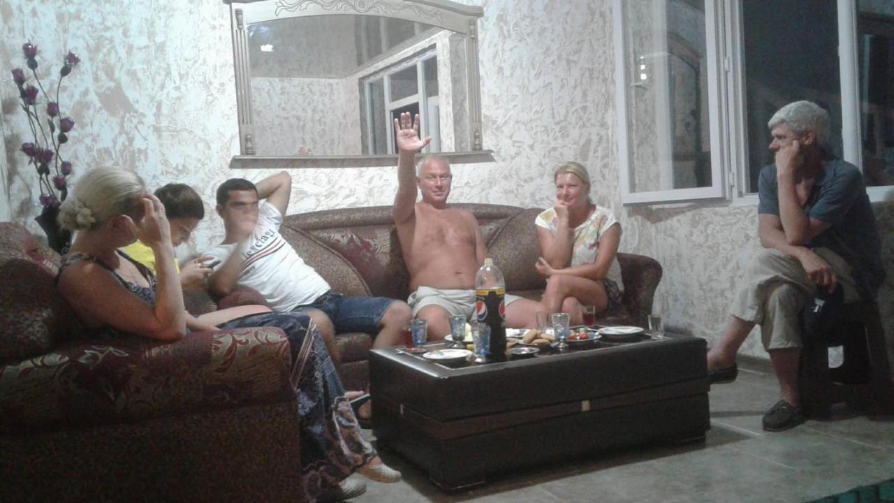 Guesthouse Gia Kobuleti Bagian luar foto